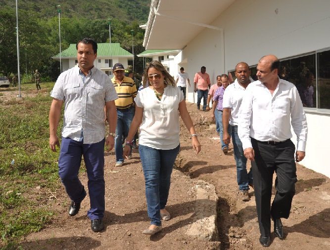 Gobernador del Cesar y Viceministra de Turismo inspeccionan proyectos de Manaure y Pueblo Bello