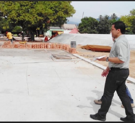 Monsalvo inspecciona obras de la plaza central del corregimiento de Badillo