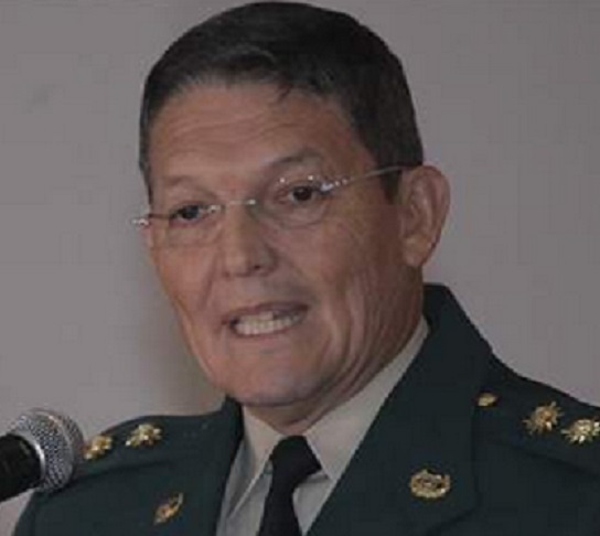 General Alzate pide retiro del servicio ‘por afectar honor militar’