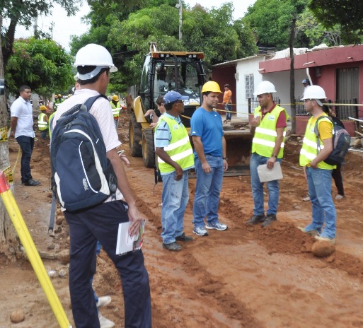 Gobernador Monsalvo inicia pavimentacion en barrios de Valledupar y el Cesar Gobernador Monsalvo inicia pavimentacion en barrios de Valledupar y el Cesar