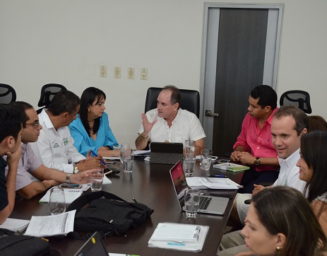 Con alcaldes, Gobernador Franco Ovalle prioriza inversiones del departamento para los municipios en 2016