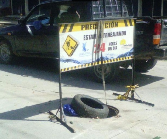 Robo de tapas de alcantarillas provocan accidentes en las calles de Valledupar