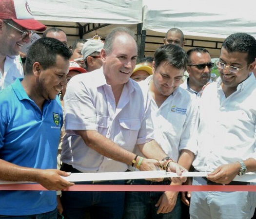Gobernador Franco Ovalle anuncio obras importantes que benefician la comuna tres de Valledupar