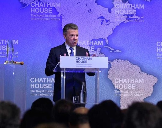 Presidente Santos afirma en Londres: «Estado colombiano tiene el compromiso de cumplir Acuerdo de Paz»