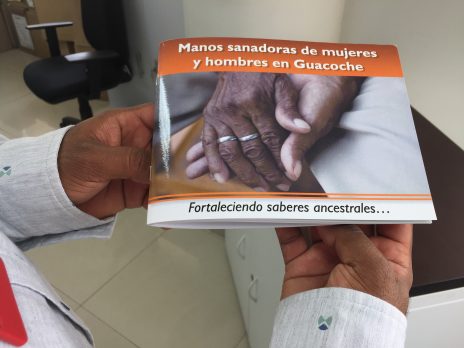 Compendio de medicina ancestral fue editado como medida reparadora en Guacoche