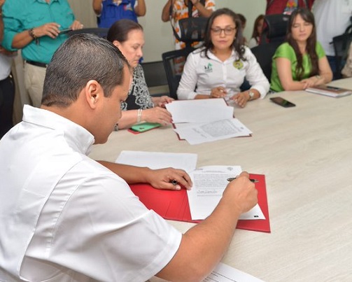 Gobernador Monsalvo firm convenios que fortalecern finanzas del IDREEC