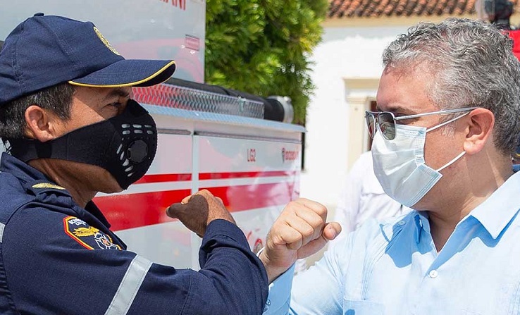 Presidente Duque entrega carro cisterna al Cuerpo de Bomberos Voluntarios de Valledupar