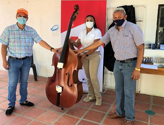 Drummod entrega instrumentos musicales a la Sinfónica Rafael Orozco de Becerril – Cesar