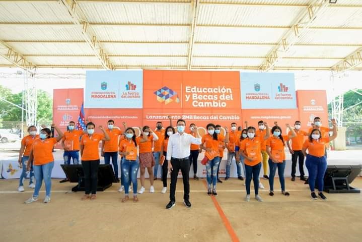 “Las Becas del Cambio traerán 30 mil nuevas esperanzas a jóvenes  del Magdalena”: Gobernador Caicedo