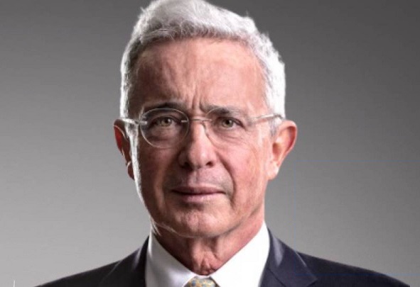 Fiscalía precluirá investigación contra el ex presidente Uribe