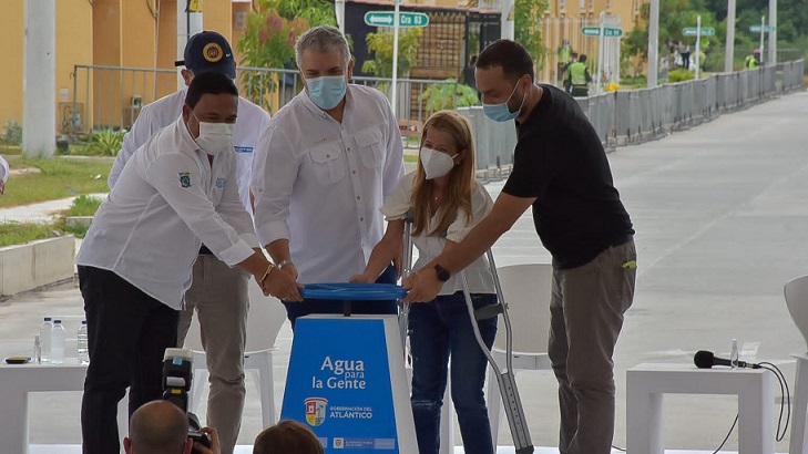 Presidente y Gobernadora entregaron obras que garantizan agua potable 24 horas del día en Galapa y Puerto Colombia