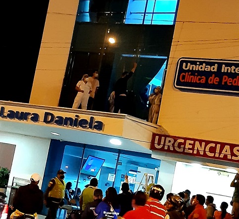 Mujer con su bebé se tiró del tercer piso de la clínica Laura Daniela de Valledupar