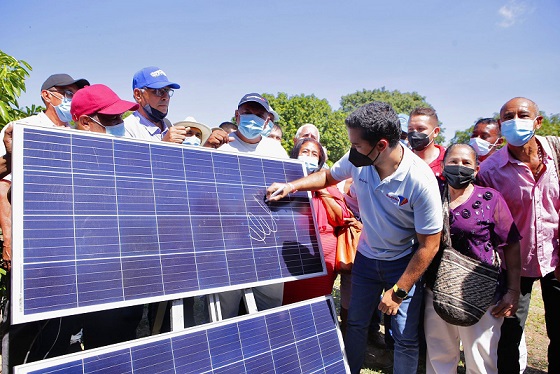 Alcaldía de Valledupar instala energía solar en el corregimiento de Azúcar Buena