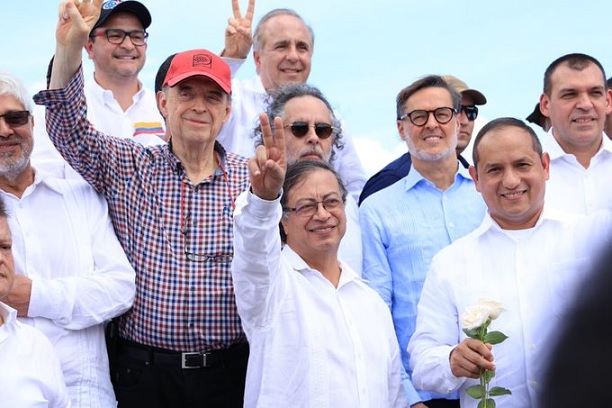 Que la reapertura de la frontera de Colombia y Venezuela, traiga bienestar y progreso para la población, dijo Petro