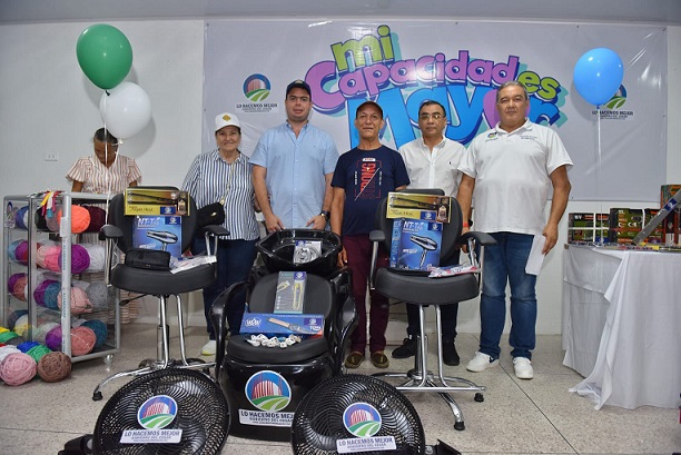 Gobierno del Cesar entrega herramientas de trabajo a población con discapacidad