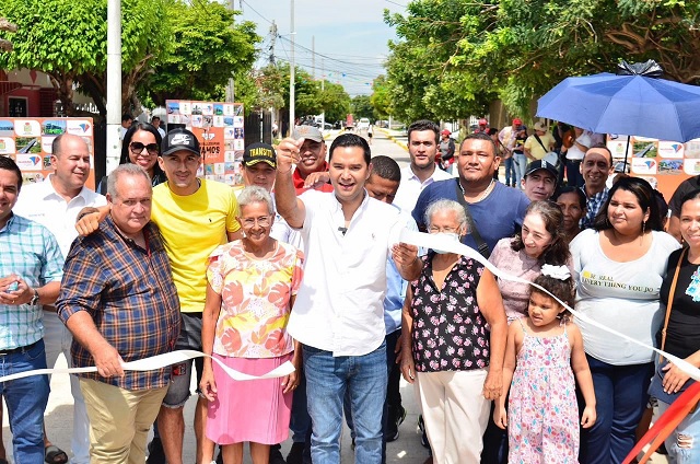 Gobierno de Mello Castro entregó pavimentación esperada por décadas en la calle 34 del barrio San Martín