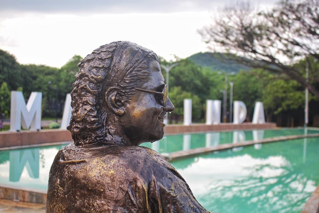 Alcaldía de Valledupar retiró escultura de Carlos Vives para restauración