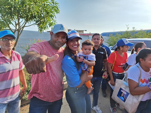 Claudia Margarita Zuleta sigue recorriendo los barrios de Valledupar