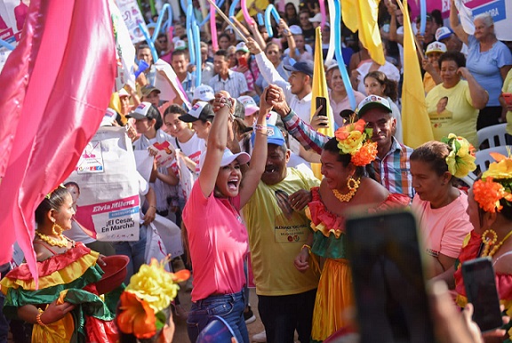 Elvia Milena Sanjuán continúa la ruta por El Cesar en Marcha