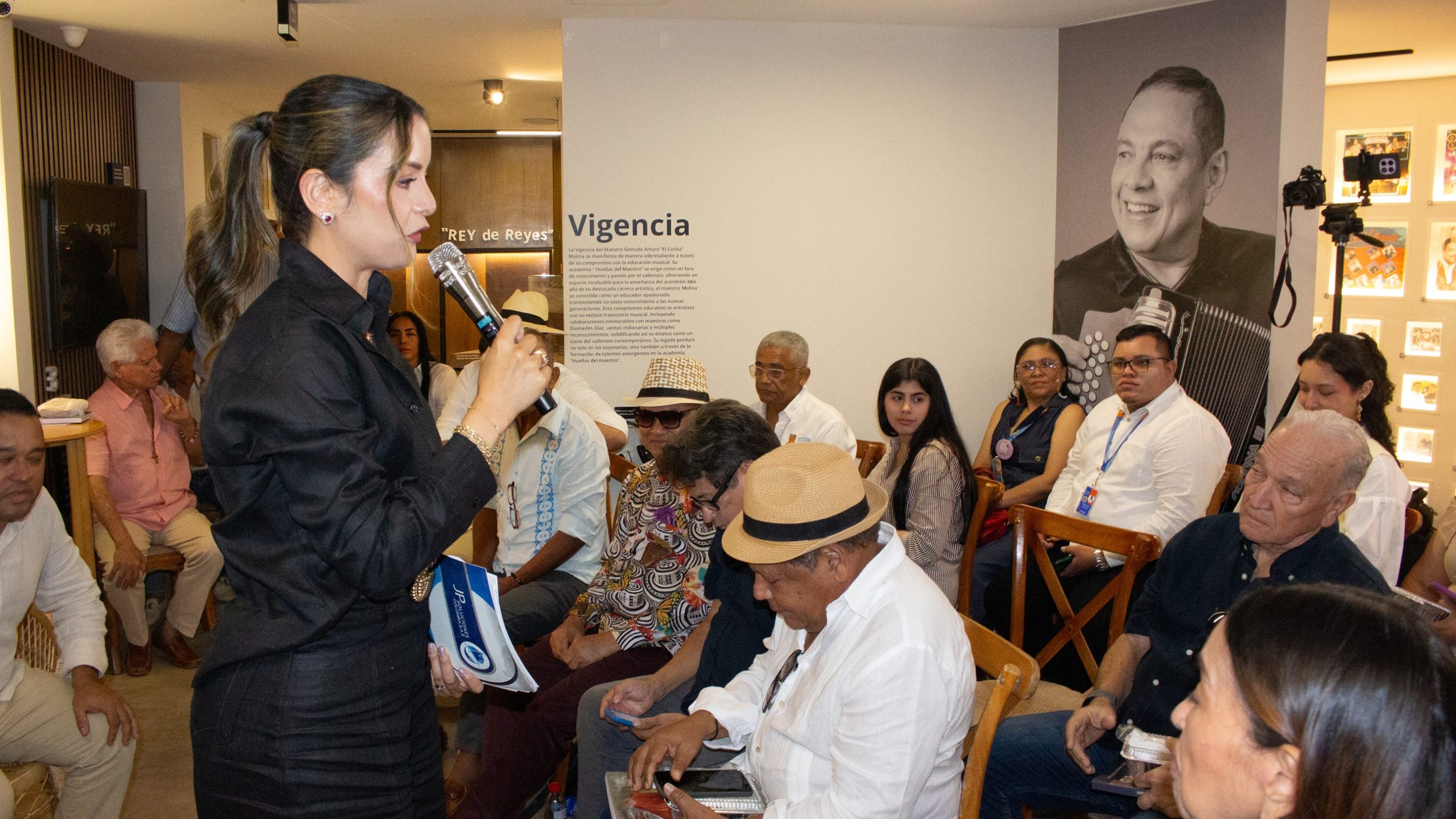 Primer Encuentro de Investigadores Científicos y Culturales del Vallenato propone la creación de los concursos de Canción Inédita Profesional y Aficionado al Festival Vallenato Primer Encuentro de Investigadores Científicos y Culturales del Vallenato propone la creación de los concursos de Canción Inédita Profesional y Aficionado al Festival Vallenato